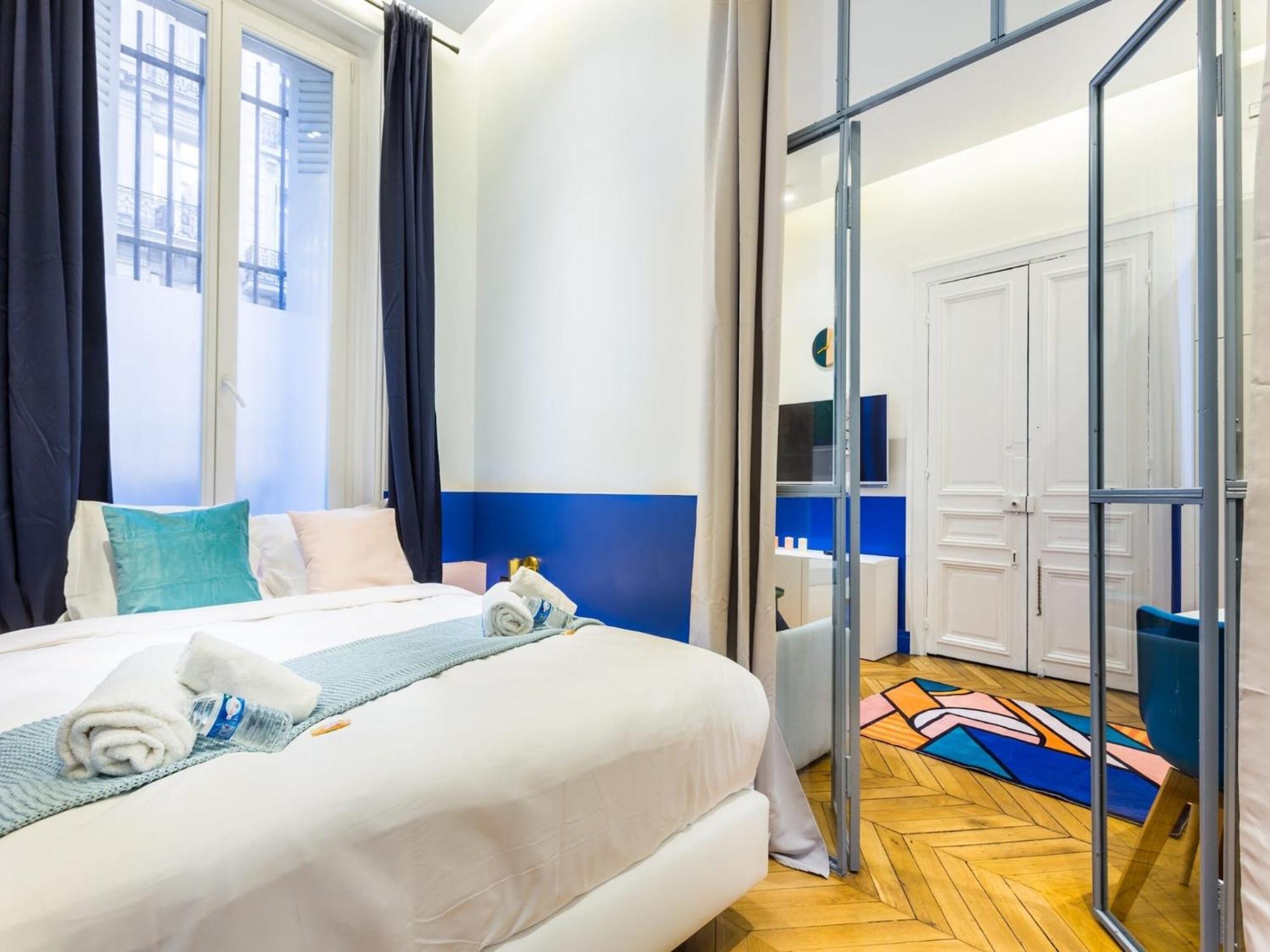 Moderne - 1br 4p - Ac - Champs-elysees * Parijs